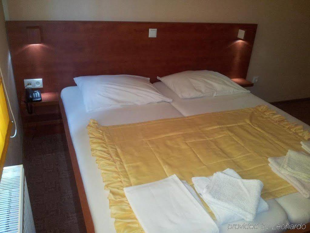 Hotel Ahar Ilidža Esterno foto